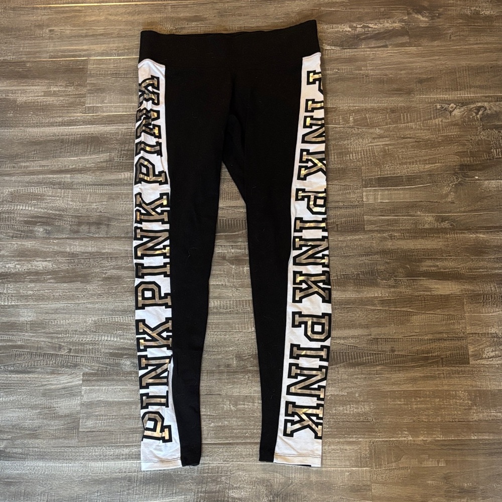 Victoria’s Secret PINK yoga pants